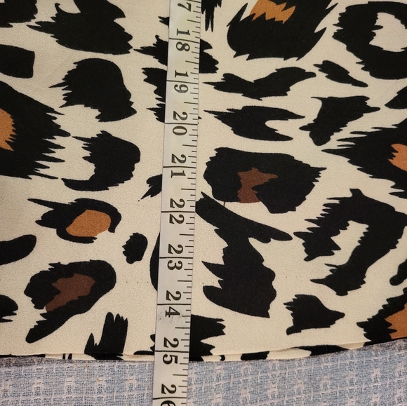 Monroe & Main Leopard Pencil Skirt - Picture 7 of 10